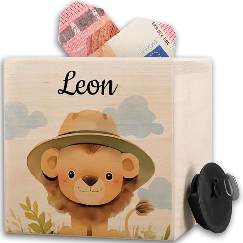 Holz Spardose Süßer Safari Löwe personalisiert I Löwen Spardose Holz Kinder mit Name I Sparbüchse Löwe Taschengeld I Kindermotiv Löwe I König der Tiere I Lion I Leo I Safari Tiere - 10x10cm von Geschenk mit Namen personalisiert by Shirtracer