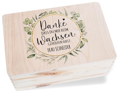 Holzkiste Erinnerungsbox - Erzieherin - Holzbox Danke dass du mir beim Wachsen geholfen hast personalisiert I Ideen Danke Geschenk Erzieher Dankeschön Geschenk Tagesmutter I Lehrer - 30 x 20 x 14 von Geschenk mit Namen personalisiert by Shirtracer
