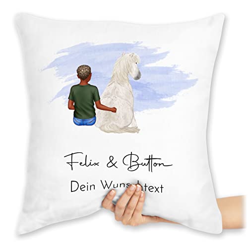 Kissen 40x40 Zierkissen - Pferde - Pferd und Reiter mit Namen personalisiert I Reiter Geschenk Pferdejunge - 40 x 40 cm - Weiß - pferdekissen pferdeliebhaber Mensch Name pferdemotiv Menschen Kissen 40x40 Zierkissen - Pferde - Pferd und Reiter mit Namen personalisiert I Reiter Geschenk Pferdejunge - 40 x 40 cm - Weiß - pferdekissen pferdeliebhaber Mensch Name pferdemotiv Menschen von Geschenk mit Namen personalisiert by Shirtracer