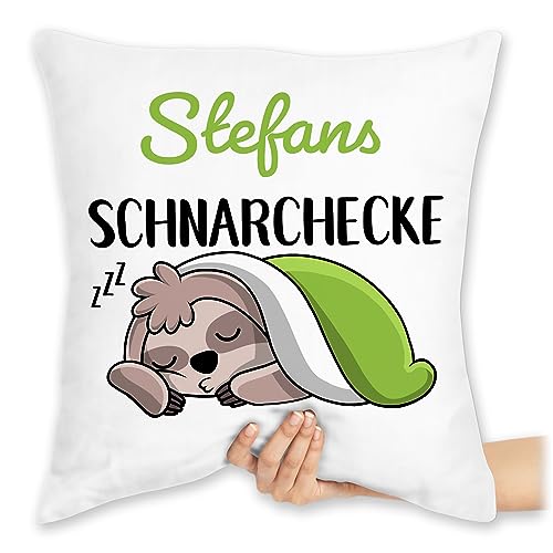 Geschenk mit Namen personalisiert by Shirtracer Kissen 40x40 Zierkissen - Schnarchecke Faultier - 40 x 40 cm - Weiß - Schnarchen namensdruck schnarch Geschenke für schnarcher von Geschenk mit Namen personalisiert by Shirtracer