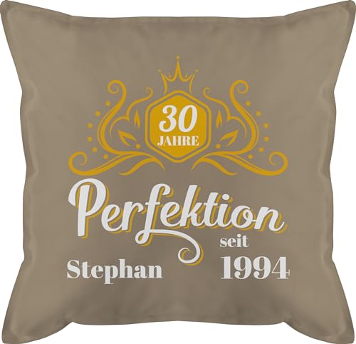 Geschenk mit Namen personalisiert by Shirtracer Kissen 50x50-30. Geburtstag - 30 Jahre Perfektion seit 1994 Legende - 50 x 50 cm - Beige - 30.Geburtstag von Geschenk mit Namen personalisiert by Shirtracer