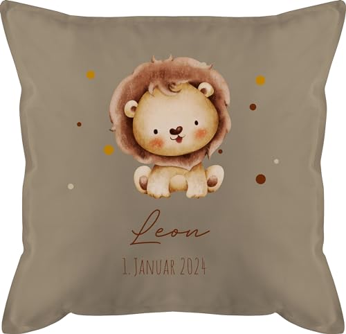 Kissen 50x50 - Löwen - Löwe mit Name und Datum - Geburtstag Geburt Tiermotiv Geschenk - 50 x 50 cm - Beige - Leo personalisierte personalisiertes wunschtext süßer Tiere zur Lion Junge Tier von Geschenk mit Namen personalisiert by Shirtracer