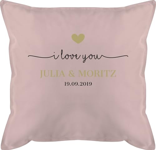 Kissen 50x50 - Partner Ideen - I Love You mit Datum - 50 x 50 cm - Hellrosa - Geschenke für Paare Liebe Girlfriend Pillow valentins Tag Dich kopfkissen partnerpillow personalisierte von Geschenk mit Namen personalisiert by Shirtracer