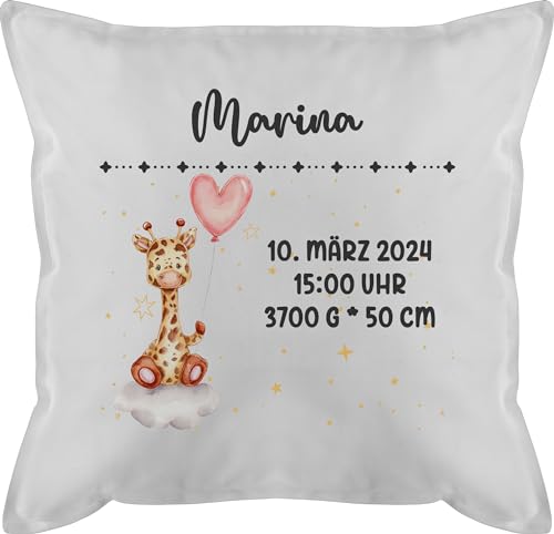 Kissen 50x50 - Zur Geburt - Geburtsgeschenk Giraffe Datum Uhrzeit Gewicht Größe - 50 x 50 cm - Weiß - geburtskissen personalisierte Baby Giraffen füllung für Neugeborene neugeboren Name von Geschenk mit Namen personalisiert by Shirtracer