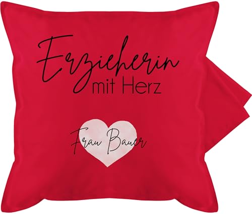 Kissenbezug - Geschenk Erzieherin mit Herz mit Name | Abschiedsgeschenk Erzieherin Kita Danke Geschenke Erzieherinnen Abschied - 50 x 50 cm - Rot - Kindergarten personalisierte horterzieherin Kissenbezug - Geschenk Erzieherin mit Herz mit Name | Abschiedsgeschenk Erzieherin Kita Danke Geschenke Erzieherinnen Abschied - 50 x 50 cm - Rot - Kindergarten personalisierte horterzieherin von Geschenk mit Namen personalisiert by Shirtracer