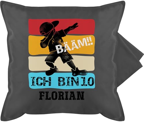 Kissenbezug - Kissen - BÄÄM ich Bin 10 mit Namen | 10 Jahre Geschenkidee cool | Ich Bin jetzt 10 | Lustige Sprüche zum 10. Geburtstag | Geburtstagsgeschenk für 10 jährige - 50 x 50 cm - Grau Kissenbezug - Kissen - BÄÄM ich Bin 10 mit Namen | 10 Jahre Geschenkidee cool | Ich Bin jetzt 10 | Lustige Sprüche zum 10. Geburtstag | Geburtstagsgeschenk für 10 jährige - 50 x 50 cm - Grau von Geschenk mit Namen personalisiert by Shirtracer