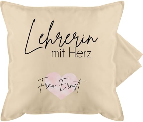 Kissenbezug - Kissen - Lehrerin mit Herz mit Name | Dankeschön Geschenk Lehrerin Abschied Geschenke Lehrerinnen Abschiedsgeschenk Schule - 50 x 50 cm - Beige Natur - für fur Teacher Fuer Kissenbezug - Kissen - Lehrerin mit Herz mit Name | Dankeschön Geschenk Lehrerin Abschied Geschenke Lehrerinnen Abschiedsgeschenk Schule - 50 x 50 cm - Beige Natur - für fur Teacher Fuer von Geschenk mit Namen personalisiert by Shirtracer