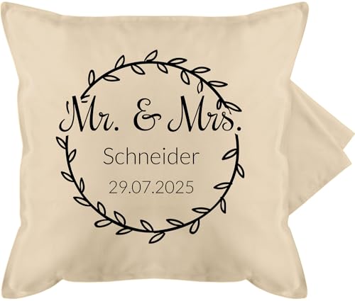 Kissenbezug - Hochzeit Kissen - Mr und Mrs - Verlobung Hochzeitstag Hochzeitsgeschenk Partner Geschenk Paare - 50 x 50 cm - Beige - kissenbezüge personalisiertes zur personalisierte Geschenke von Geschenk mit Namen personalisiert by Shirtracer