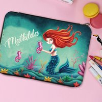 Gefüllte Federtasche/Federmäppchen Mit Meerjungfrau Und Deinem Namen von GeschenkPlanet