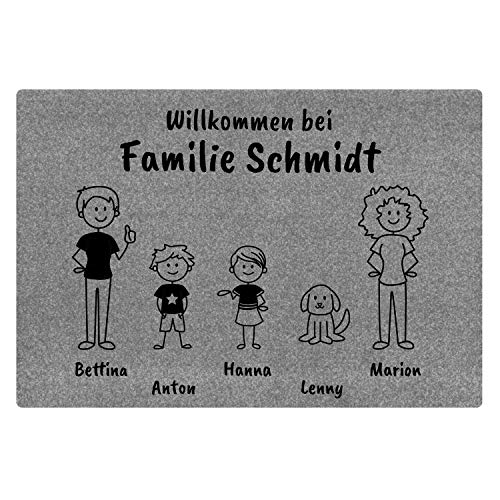 Geschenke 24 Fußmatte Comic Style grau (5 Figuren): Türmatte mit bis zu 6 Namen und unterschiedlichen Figuren - Herzlich Willkommen + Familienname, personalisiert für Innen- und Außenbereich von Geschenke 24