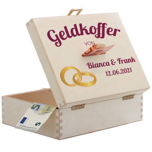 Geldkoffer zur Hochzeit in Natur mit Schriftfarbe Rot - Mit 2 Wunschnamen und Wunschdatum personalisiert - Hochzeitsgeschenk von Geschenke 24