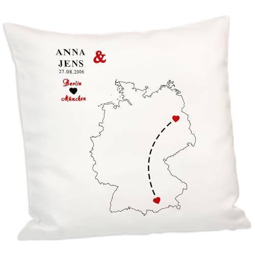 Geschenke 24 | Kissen-Set Fernbeziehung (rot-schwarz,Deutschlandkarte) | personalisiert mit Wunschnamen, Wunschdatum und Wunschort | 40 x 40 cm | Set aus Zwei Kissen | Geschenkset für Paare von Geschenke 24