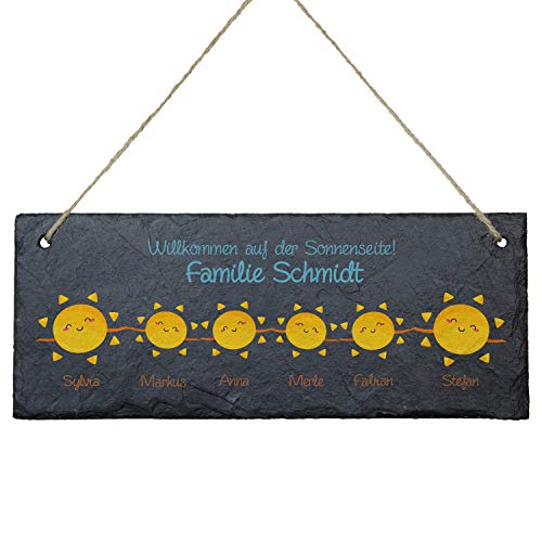 Schiefertafel Willkommen auf der Sonnenseite (4 Kinder) - Türschild mit Namen Bedruckt, Schieferplatte für Deine Familie - personalisiert mit Familienname + bis zu 6 Namen von Geschenke 24