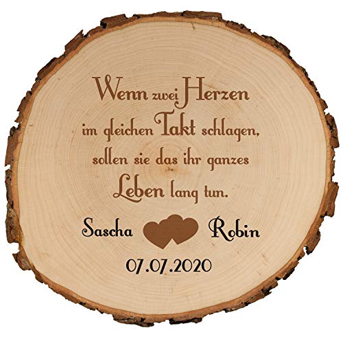 Personalisierte Baumscheibe mit Rinde | Hochzeitsgeschenk für das Brautpaar |2 Herzen | Geschenkidee zum Hochzeitstag | Holzscheibe | Geschenk Hochzeit Boho | Mittel (18-20cm) von Geschenke 24