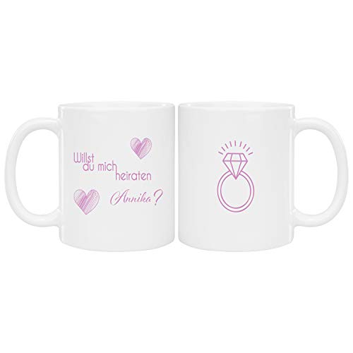Geschenke 24 Tasse - Willst Du mich heiraten (Verlobungsring mit Name): Zaubertasse als origineller Heiratsantrag - magic mug in weiß/rosa - Partner Geschenke, personalisierte Geschenkidee von Geschenke 24