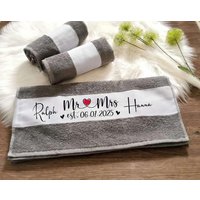 Personalisiertes Handtuch Zur Hochzeit Baumwolle Vermählung Geschenk Brautpaar Trauung 50x100cm von Geschenkelaedchen