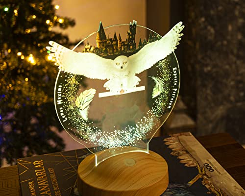 Geschenkelampe Hedwig Eule Nachtlicht Personalisiert mit Namen Nachttischlampe als Geschenke für Junge Erwachsene Mädchen von Geschenkelampe
