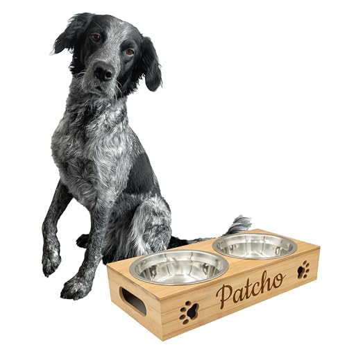 Geschenkfreunde Futterstation mit Name personalisiert - 39.5x19x8cm - Zwei 700ml Näpfe - Bambus Foodbar - Hunde Napfset - Hundenäpfe mit Gestell - Hunde Zubehör - Hundenapf mit Namen - Futternapf Geschenkfreunde Futterstation mit Name personalisiert - 39.5x19x8cm - Zwei 700ml Näpfe - Bambus Foodbar - Hunde Napfset - Hundenäpfe mit Gestell - Hunde Zubehör - Hundenapf mit Namen - Futternapf von Geschenkfreude
