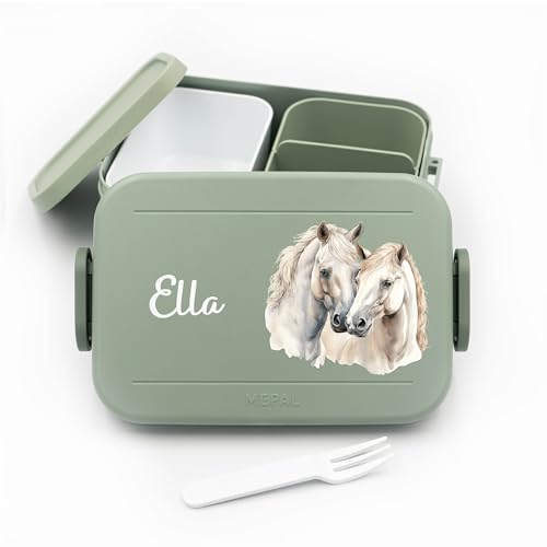 Geschenkfreude Bento Box Midi Lunchbox für Mepal Bentobox - Brotbox personalisiert Kinder - Pferde Brotdose - 900 ml - Nordic Sage - brotbüchse kinder pferde geschenk mädchen Geschenkfreude Bento Box Midi Lunchbox für Mepal Bentobox - Brotbox personalisiert Kinder - Pferde Brotdose - 900 ml - Nordic Sage - brotbüchse kinder pferde geschenk mädchen von Geschenkfreude