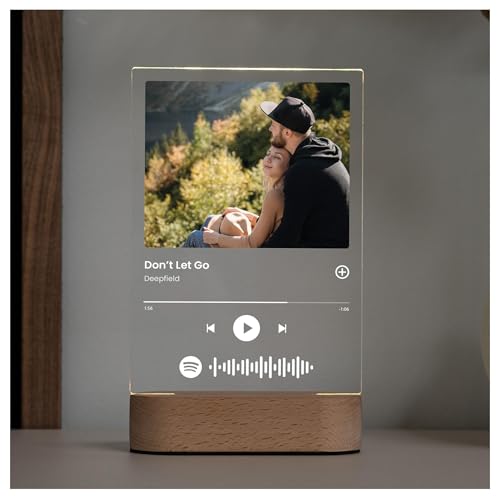 Spotify Song Cover Glas Bild mit Foto - Personalisiertes Album Cover aus Acrylglas 22x14,5cm - LED Fotogeschenk mit eigenem Foto - Jahrestag Geschenk für Ihn und Sie Valentinstag Spotify Song Cover Glas Bild mit Foto - Personalisiertes Album Cover aus Acrylglas 22x14,5cm - LED Fotogeschenk mit eigenem Foto - Jahrestag Geschenk für Ihn und Sie Valentinstag von Geschenkfreude