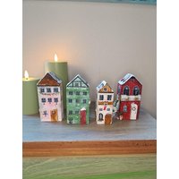 Weihnachtsdeko, Weihnachtshäuschen, Dekohäuschen Aus Holz, Advent, Wohndeko, Dekoration, Bemalt, Schnee, Verschneit, 2Er-Set, 4Er Set von GiddisKunst