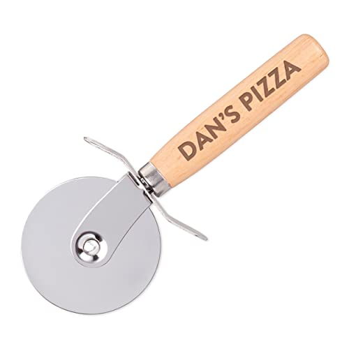 Pizzaschneider mit Holzgriff, personalisierbar von Gift Base