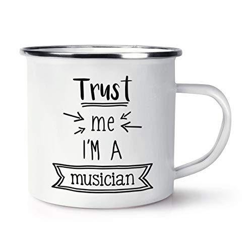 Trust Me I'M A Musiker Retro Emaille Becher von Gift Base