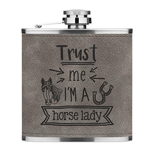 Trust Me I'M A Pferd Lady 6oz Pu-Leder Flachmann Grau Luxe von Gift Base