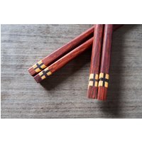 2 Paar Holzstäbchen Haarnadel Unikat Design & Hochwertige 100% Handarbeit 2 Paar Holzstäbchen Haarnadel Unikat Design & Hochwertige 100% Handarbeit von GiftGoGreen