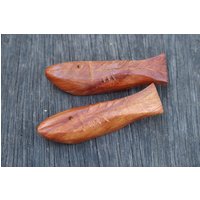 Fish Design Chopstick Rest Set Natürliche Farbe Teakholz Essstäbchenhalter Esstisch Servierdekoration Fish Design Chopstick Rest Set Natürliche Farbe Teakholz Essstäbchenhalter Esstisch Servierdekoration von GiftGoGreen