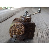 Mode-Pfeffermühle, Hölzerner Stilvoller Handgemachter Elefantenartpfeffer Geschliffen, Hochwertige Perfekte Einweihungsgeschenk-Küchenzusätze von GiftGoGreen