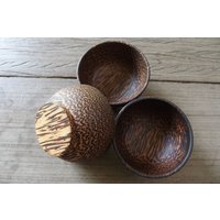 Set Mit 3 Umweltfreundlichen Palmenholz-Dip-Saucenschalen Zoll Kleine Partygröße Set Mit 3 Umweltfreundlichen Palmenholz-Dip-Saucenschalen Zoll Kleine Partygröße von GiftGoGreen