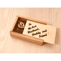 Personalisierte Woodbox, Holz Geschenk, Wohnkultur, Geschenk Für Mann, Brandmalerei, Handgefertigte Dekor, Eine Spezielle Holzkiste von GiftIdeaBoutique