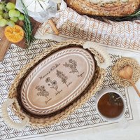 Personalisierte Geschenke Für Mama Geburt Blumen Geschenk Individuelles Familien Geburtstagsgeschenk Handgemachter Keramik Brotwärmer Korb von GiftShopByKORISSA