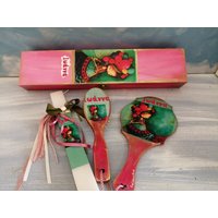 Osterkerze Set Für Mädchen Mit Kleinem Mädchen, Handgefertigtes Aus Lambada Haarbürste-Spiegel, Personalisierte Duftlammada, Holzbox Geschenk von GiftStoriesGr