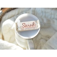 Irisierende Pink Stanley Namensteller Deckel Toppers Cup Zubehör Personalisierte Tag Für Tumbler, 40 30 20 Oz Passendes Rosenquarz Glow Geschenk von GifterStudioShop