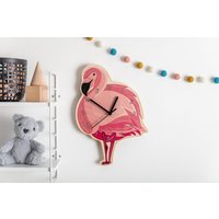 Rosa Flamingo Holz Schlafzimmer Wanduhr - Tier Kinderuhr Kinderzimmer Wandkunst Ornament Geschenk von GiftingKnot
