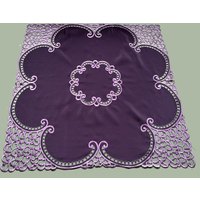 Atemberaubende, Lila Flieder Bestickte Tischdecke Tee Tuch Geschickte Cutwork Dekoration, Aubergine Rosine Aubergine, Nachttisch Im Esszimmer von GiftsScotland