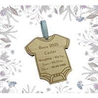 Neue Baby Personalisierte Ornament, Holz Ornament Andenken, Neues Geschenk, Geburt Details von GiftsandSmilesUK