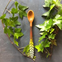 Handgemachter Löffel Mit Handbemaltem Griff No.6 Von Nolan Thacker Und Amanda Clark - Handgemachter Löffel, Bemalter Handgemachter Löffel Mit Handbemaltem Griff No.6 Von Nolan Thacker Und Amanda Clark - Handgemachter Löffel, Bemalter von GiftsfromtheGroveUK