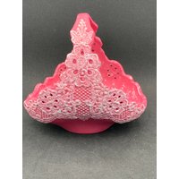 Rosa Keramikspitzenkorb, Handgemachte Dekorative Schale, Keramikspitzenschale, Rosa Spitzenschüssel, Wohnkultur, Geschenk Für Sie Rosa Keramikspitzenkorb, Handgemachte Dekorative Schale, Keramikspitzenschale, Rosa Spitzenschüssel, Wohnkultur, Geschenk Für Sie von GinasVintageDelights