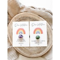 Mutstein Mit Karte Regenbogen Bunt | Glücksstein Glücksbringer Geschenk Einschulung Mutmacher Personalisiert Spruch Wunschtext Mutstein Mit Karte Regenbogen Bunt | Glücksstein Glücksbringer Geschenk Einschulung Mutmacher Personalisiert Spruch Wunschtext von GinasWunderwerke