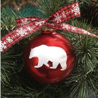 Personalisierte Bären Weihnachtsverzierung Rote Glas Silhouette von GingerspiceStudio