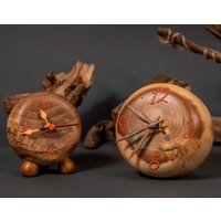 Holzuhren/Tischuhren Vintage Holztischuhr Schreibtischuhr Moderne Uhr Medroom Bauernhausuhr Geschenk Für Ihn von GioWoodAccesories