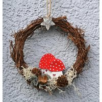 Türkranz Aus Naturzweigen Ganzjährig - Fliegenpilze Holz Naturkranz Herbstdeko Wandkranz Wohndeko Wanddeko Türkranz Aus Naturzweigen Ganzjährig - Fliegenpilze Holz Naturkranz Herbstdeko Wandkranz Wohndeko Wanddeko von GistaShop