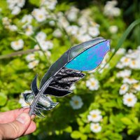 Krähe Glasmalerei Feder Suncatcher Muttertagsgeschenk Rabe Vatertagsgeschenk von GlassArtStories