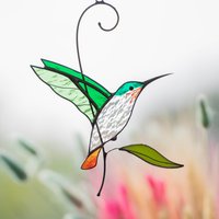 Kolibri Glasmalerei Fensterbehänge Muttertagsgeschenk Benutzerdefinierte Vogel Suncatcher Geschenk von GlassArtStories