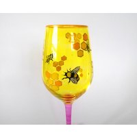 Benutzerdefinierte Bienenliebhaber Geschenk Bienenglas Trinkglas, Weinliebhaber Geschenk, Handbemalt von GlassBayStudio