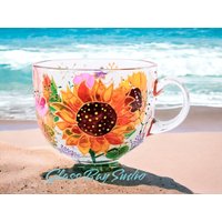 Sonnenblume Kaffeetasse Gelbe Blumen Handgemalte Blumengeschenk Personalisiertes Geschenk Für Frauen Große Glastasse von GlassBayStudio