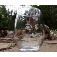 Gravierte Katzen Stemless Weingläser - 4Er Set Handgraviert von GlassGoddessNgraving
